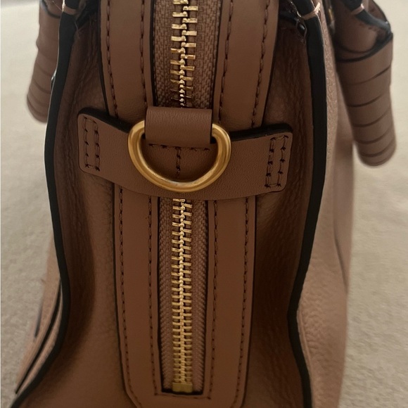 Classy, sturdy and spacious bag! - Picture 7 of 10